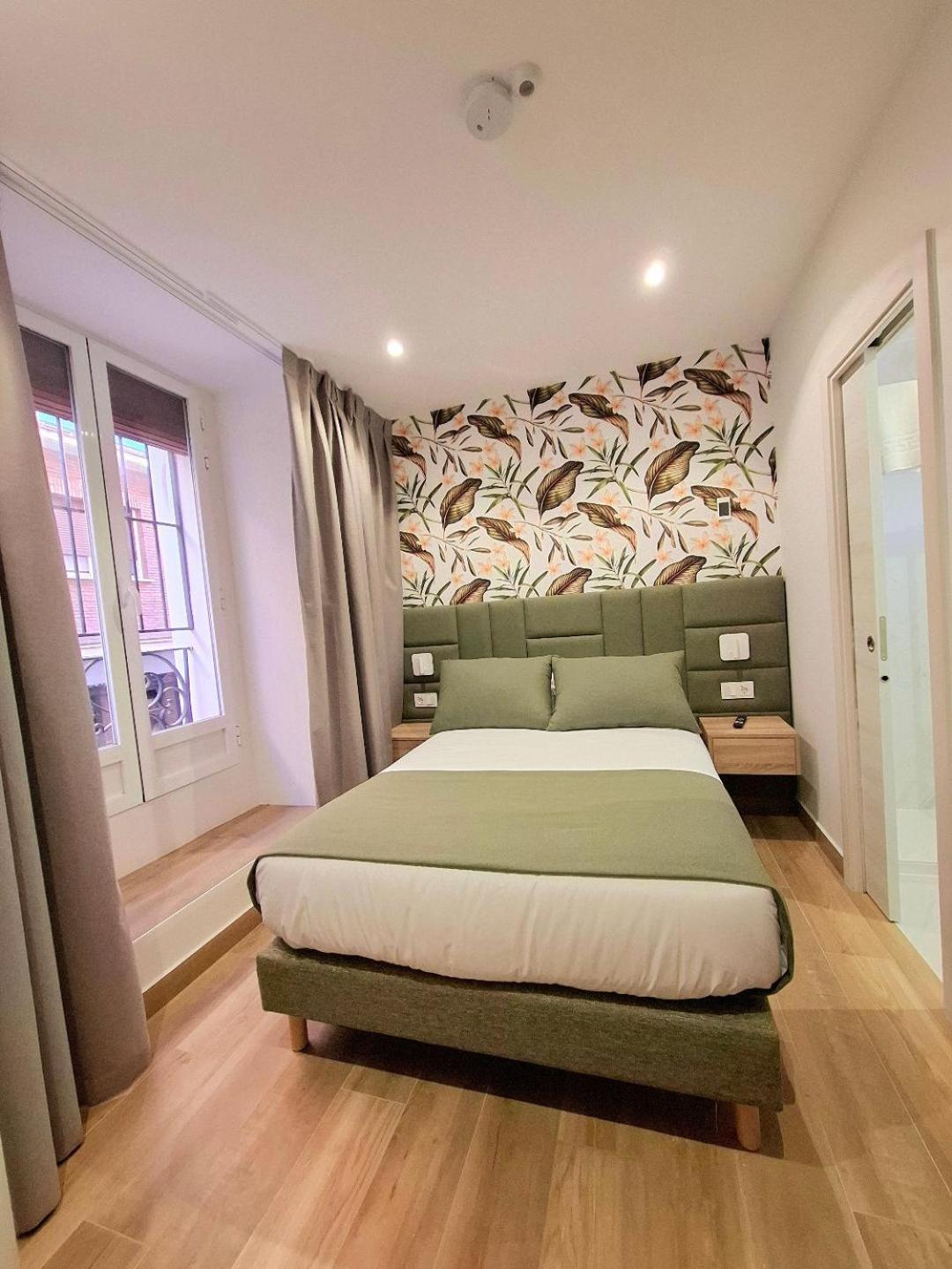 Hostal San Blas Madrid Bagian luar foto